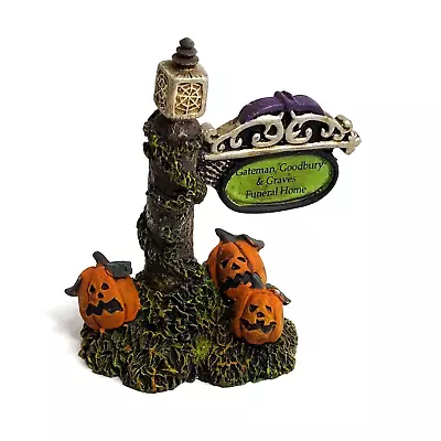 Hawthorne Village CREEPY SIGNPOST From The Munsters Halloween Village 2005 • $16.99