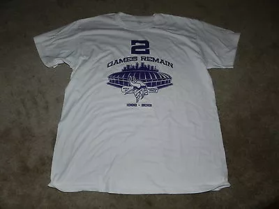 Minnesota Vikings Chicago Bears 2 Games Remain Mall Of America T-Shirt 1982-2013 • $25