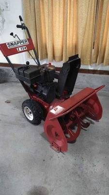 $300 • Buy Heavy Duty Snapper Snow Blower I724