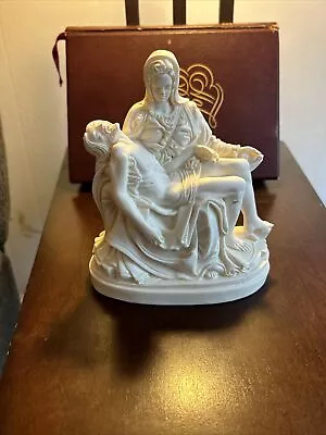 La Pieta By Michelangelo Sculpture. Made In Italy #244/400 Granny’s For 30 Yrs • $20