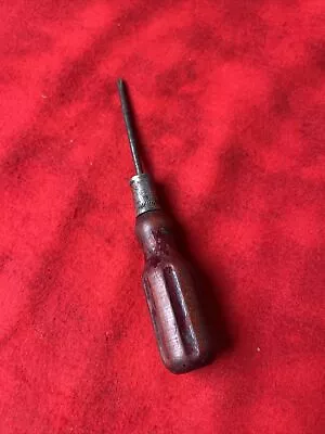 VINTAGE (UNBRANDED) PHILLIPS 6  SCREWDRIVER WOODEN HANDLE (t74) • $5