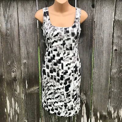 Nicole Miller Artelier Sleeveless Sheath Dress Black White Blur Women's Size 0 • $49.99