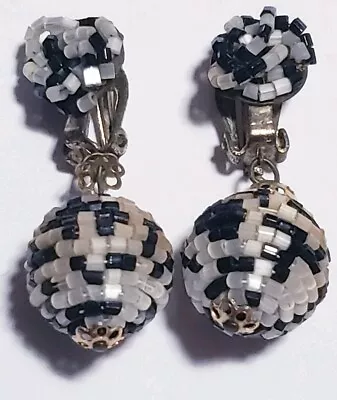 £11.47 • Buy Vintage JAPAN Black White Glass Bugle Beads Dangle Clip On 60's Earrings 
