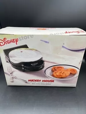 VillaWare Mickey's Waffler Mickey Mouse Single Waffle Maker Disney Store - NIB • $33.99