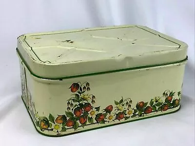 BIG Vtg 1970s Cheinco Strawberry Tin Box Strawberries Green Farmhouse USA Metal • $17.99