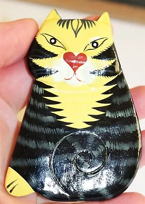 Vintage In Seattle Lot#962 Grey Large Handpainted Black Striped Cat Brooch Pin • $1.25