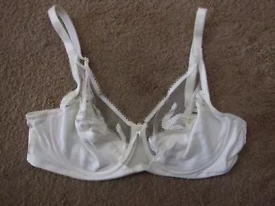 Wacoal Ivory Unlined Feather Embroidery Underwire Bra Size 36C • $9.99