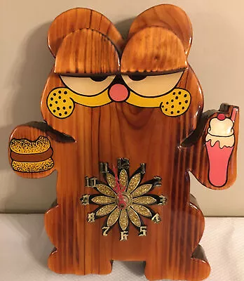 Working Vintage Thick Wooden GARFIELD 12 X10  Wall Clock RARE - Clock Works! • $99.99