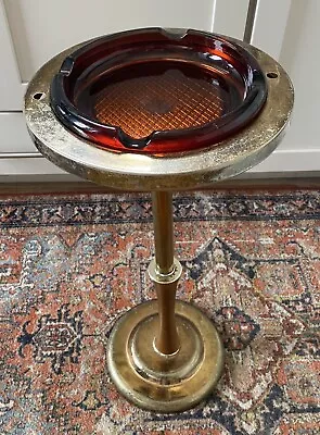 Vintage Brass Tone Wood Grain Amber Glass Pedestal Floor Ashtray MCM Plant Stand • $64.99