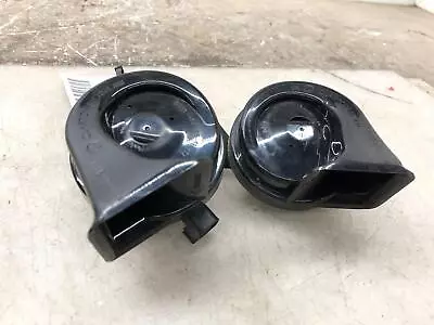 2022-2023 FORD MAVERICK FRONT LEFT & RIGHT HIGH/LOW TONE HORN SET X2 W/ BRACKET • $70.91