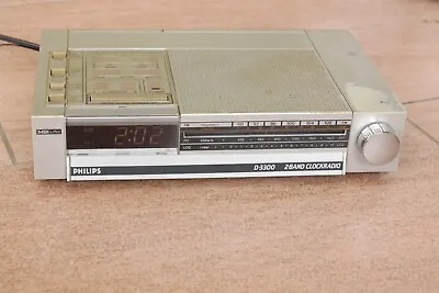 Vintage Philips Electronic 2 Band Alarm Radio Clock D-3300   Space Age Retro • $35