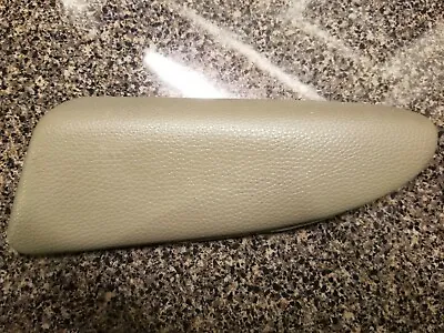 03 04 05 06-14 Volvo XC90 Arm Rest Drivers Door Tan Code C981 • $24.99