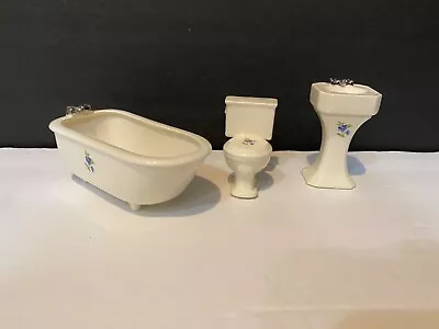 Miniature 1/12” Scale Dollhouse Bathroom Set • $16