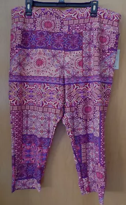 Burgundy Printed CAPRI LEGGINGS~Womens PLUS 2X (20W-22W)~NEW With Tag • $5.99