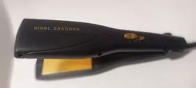 Vidal Sassoon Model VS129  Flat Hair Iron  2inch Width Gold Plate • $7.87