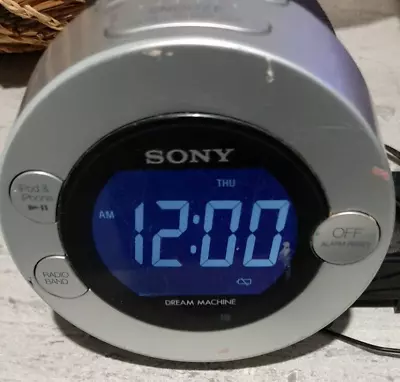 SONY DREAM MACHINE ICF-C7iP Dual Alarm Clock With AM FM Radio & IPod Dock Silver • $15