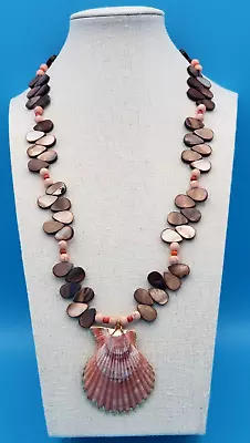 Scallop Shell Mother Of Pearl MOP Pink/Light Brown Teardrop Beaded Necklace 22  • $30