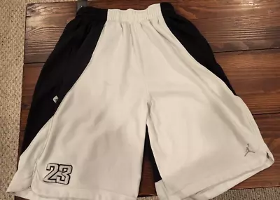 Vintage Jordan Basketball Shorts White/Black Jumpman 23 Logo Men’s Medium MMM • $14