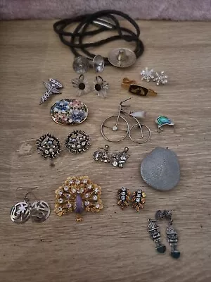 Deceased Estate Sale Jewellery Bulk Lot Vintage Brooch Earrings  • $65