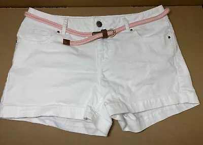 Elle Shorts Size 8 White With Belt • $9.99