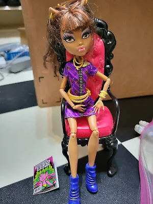 Monster High Coffin Bean Clawdeen Wolf W Gothic Chair Smoke Free Cat Free Home • $15