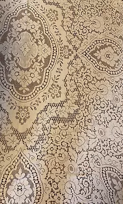 Vintage Quaker Lace Tablecloth 64”x82” Scalloped Edge. Off White/ecru • $20