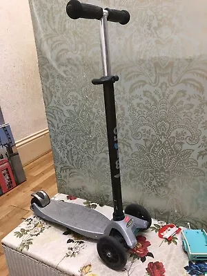 Maxi Micro Scooter Grey • £35