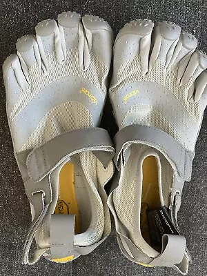 VIBRAM/FiveFingers/men/ V-Aqua/ Size 9.5-10/Grey NOT ABLE TO SHIP UNTIL FEB 2024 • $80