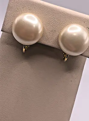 Vintage Marvella Simulated Pearl Button Screw Back Clip Earrings • $9.99