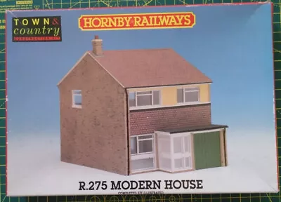 Hornby R.275 Modern House • £11.99