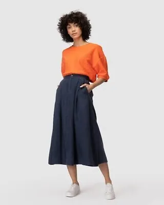 $40 • Buy Gorman Growers Size 10 Midi Navy Linen Skirt
