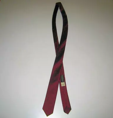 Vintage Silk Skinny Narrow Necktie Red Geometric 1-7/8 To 1-3/8  X 54  Long • $10.99