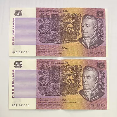 1985 AUSTRALIA $5 Banknotes - Johnston / Fraser Consecutive X 2 #QAB 303915/916 • $75