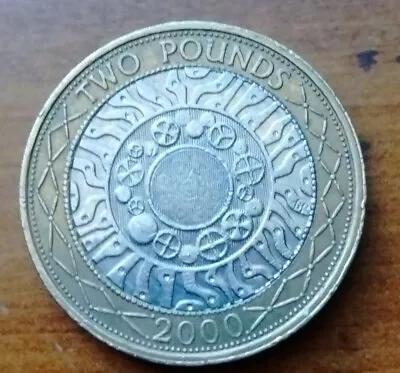 Two Pounds 2000 English Coin Elizabeth II • $5