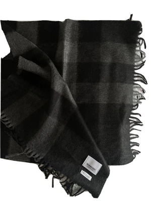 £150 • Buy Burberry Giant Check - The Classic Cashmere Scarf - Charcoal