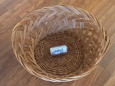 Extra Large VTG WOVEN WICKER BASKET EXCELLENT Condition 24” Diameter BOHO • $26.95