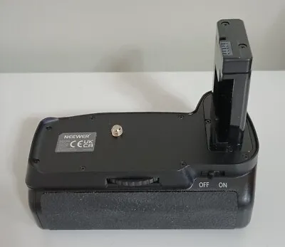 Neewer Vertical Battery Grip Replacement For Nikon D3100/D3200/D3300/D5300 • $38.99