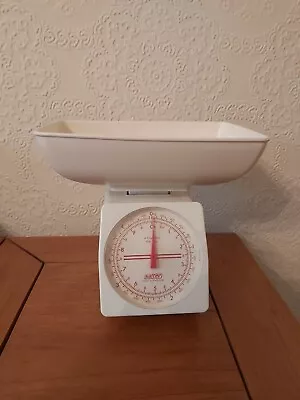 Retro Salter Scales • £4.99