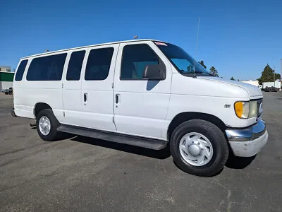2002 Ford Econoline E-350 Extended Passenger Van DING AND DENT • $3442.50