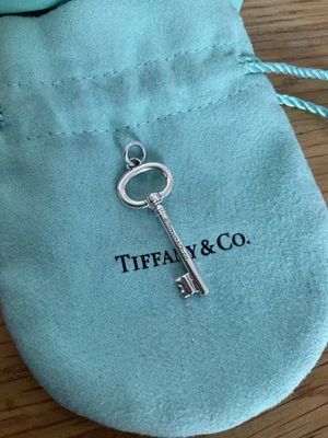 £200 • Buy Genuine  Tiffany & Co Oval Key Sterling Silver With Pouch Box
