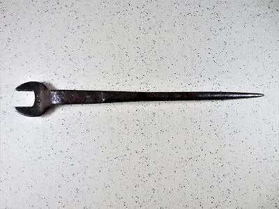 Antique Offset Spud Wrench 16-3/4 Inches Long 1 1/16 Inch Marked 13 C 907 • $19.79