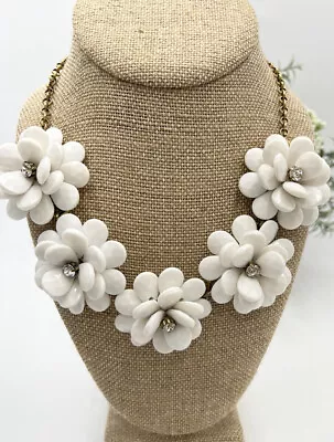 J. Crew White Chunky Bold Icy 3D Flower Rose Gold Tone Statement Necklace 21  • $39.99