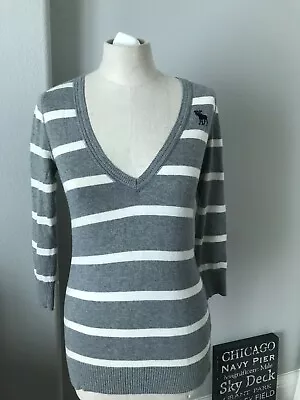 Abercrombie & Fitch Women's V-Neck Gray Striped Sweater Moose Logo 36  Chest • $15.19