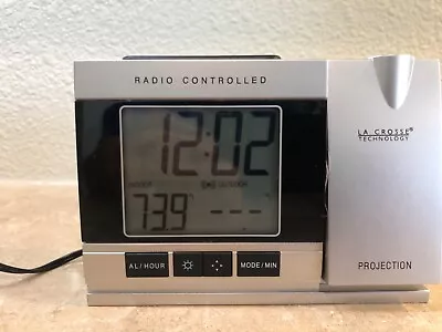 La Crosse Technology Projection Alarm Clock WT-5220U-IT • $17