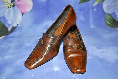 $100 • Buy VA BENE Vintage Branded Women's Leather Ring Shoes. Size 4,5