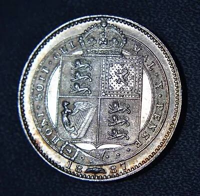 1887 Queen Victoria - Silver Shilling -  High Grade. • £30