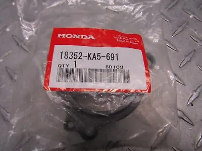 1985-2001 Honda CR500R CR 500 R OEM Exhaust Head Pipe Joint Flange 18352-KA5-691 • $211.69