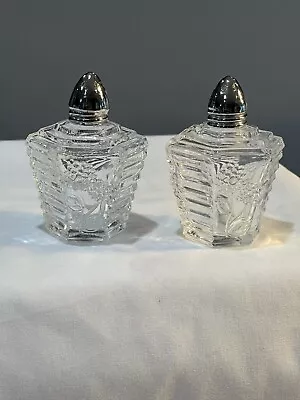 I.W. Rice Crystal Glass Clear  Floral Ribbed Shaker Set Japan-2 Pc Set • $14.20