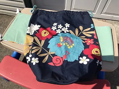 Vera Bradley.. Drawstring Laundry/Duffle Bag W/Carry Strap.NEW In”Happy Snails” • $28