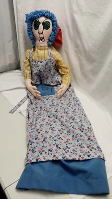 $29.99 • Buy Hallmark Maxine 53  Vacuum Cover Kickin' Dust Bunny Butt Doll Plush J Wagner
